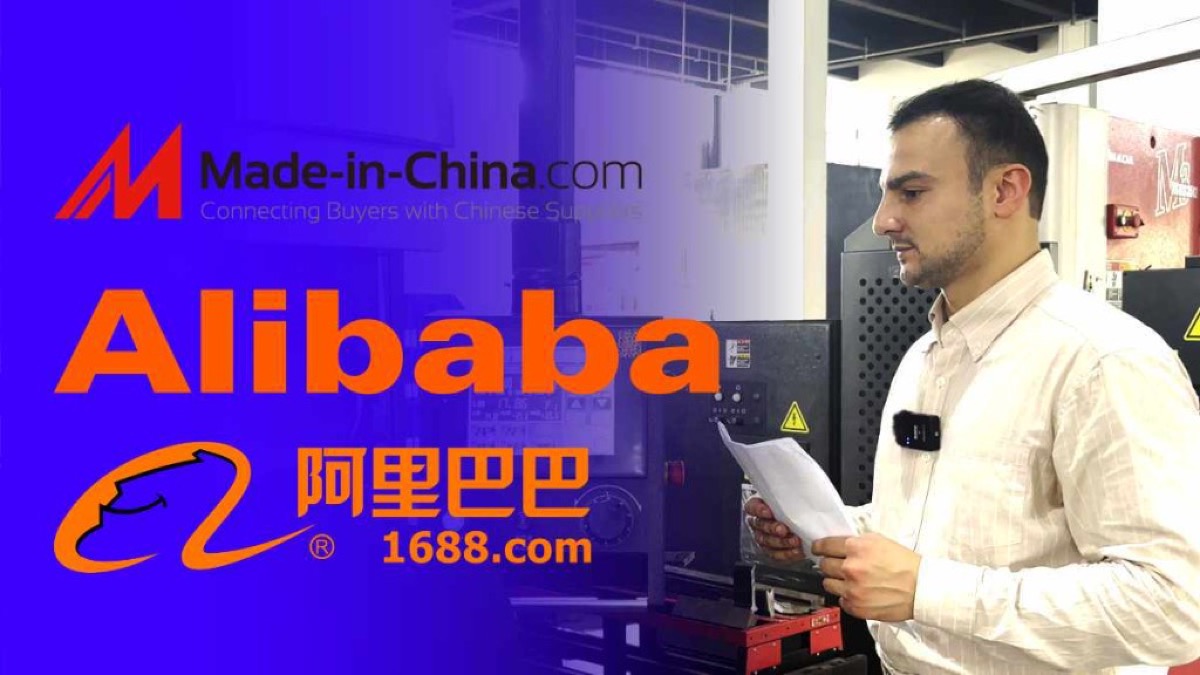 Çin fabrikasında evrak inceleyen Pyxis uzmanı; Alibaba, 1688 ve Made-in-China logolarıyla fabrika ve ticaret şirketi rehberi